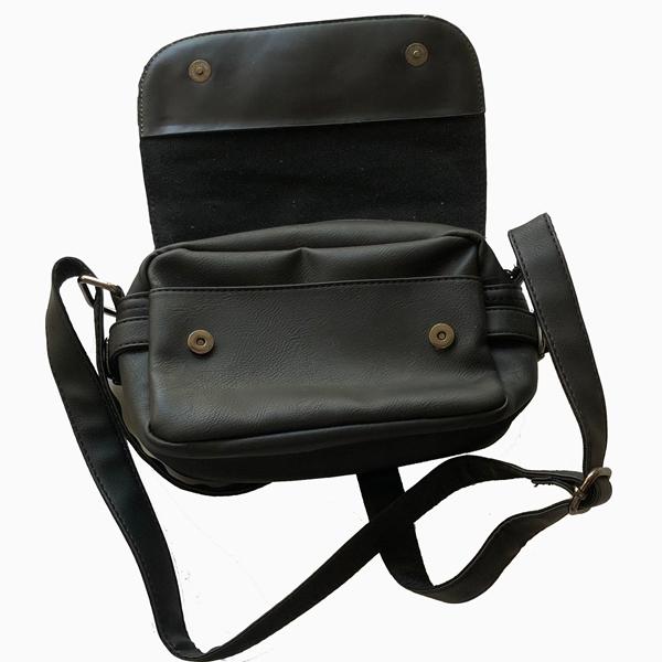 女性用 レディース 肩掛けバッグ ボディバッグ 斜めがけ おしゃれ 光沢 黒 鞄 軽量 小さめ 旅行 アウトドア お出かけ ショルダーバッグ 返品可能 |  | 19