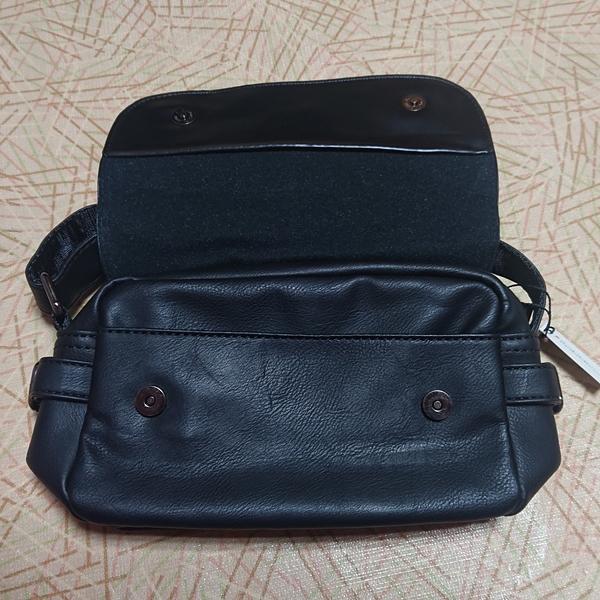 女性用 レディース 肩掛けバッグ ボディバッグ 斜めがけ おしゃれ 光沢 黒 鞄 軽量 小さめ 旅行 アウトドア お出かけ ショルダーバッグ 返品可能 |  | 04