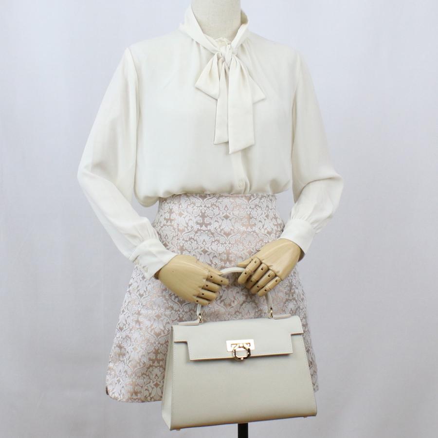 CARBOTTI ハンドバッグショルダー 本革 ELENA 243 Beige