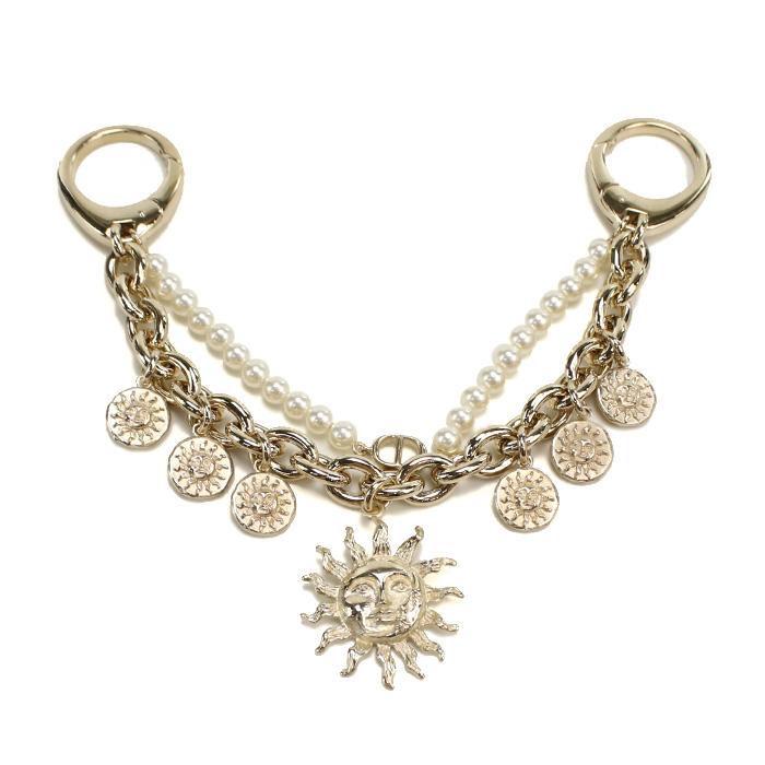 【新品】ディオール Christian Dior  バッグチャーム  V1325　WOMRS　301 GOLD WHITE ゴールド系 ホワイト系 accessory-01 Christian Dior（クリスチャン・ディオール） ディオール バッグ