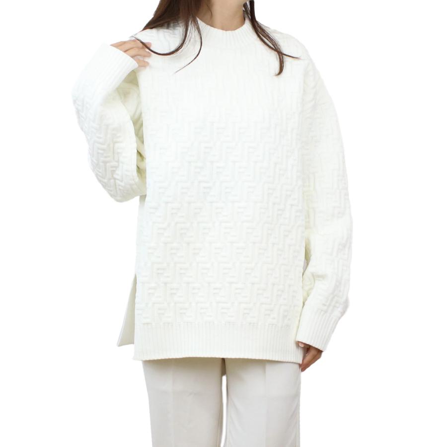 FENDI フェンディ ニット FZX810 AJTE F0ZNM 総柄FFモチーフ型 FENDI フェンディ ニット FZX810 AJTE F0ZNM 総柄FFモチーフ型