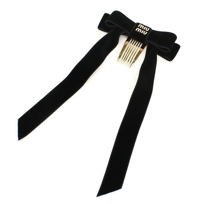 miumiu ミュウミュウ　ブラック　ヘアピン　ヘアアクセ ミュウミュウ Miu Miu ヘアアクセサリー ヘアクリップ ヘアピン