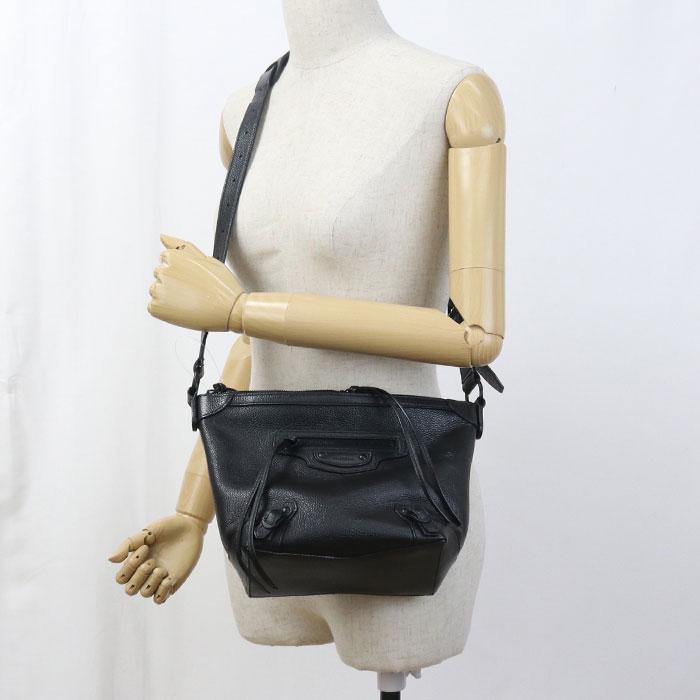 BALENCIAGA（バレンシアガ） 中古良品 ショルダーバッグ 689946 ネオ