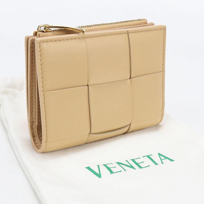 BOTTEGA VENETA ボッテガベネタ 財布・ケース  ベージュ 【古着】【中古】【送料無料】 BOTTEGA VENETA（ボッテガ・ヴェネタ） 中古・未使用 二つ折り財布