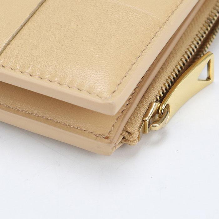 Bottega Veneta 二つ折り財布 ベージュ BOTTEGA VENETA（ボッテガ・ヴェネタ） 中古・未使用 二つ折り財布