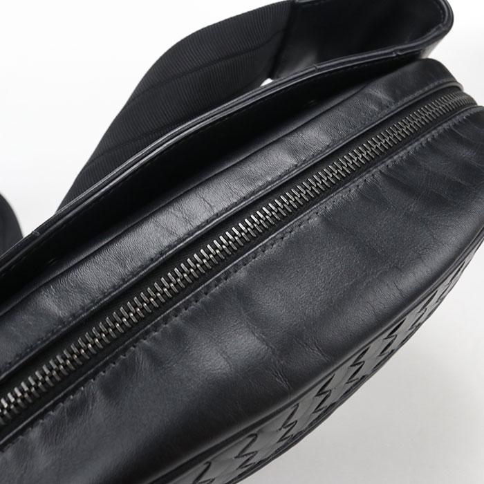 BOTTEGA VENETA（ボッテガ・ヴェネタ） 中古美品 ボディバッグ ベルト