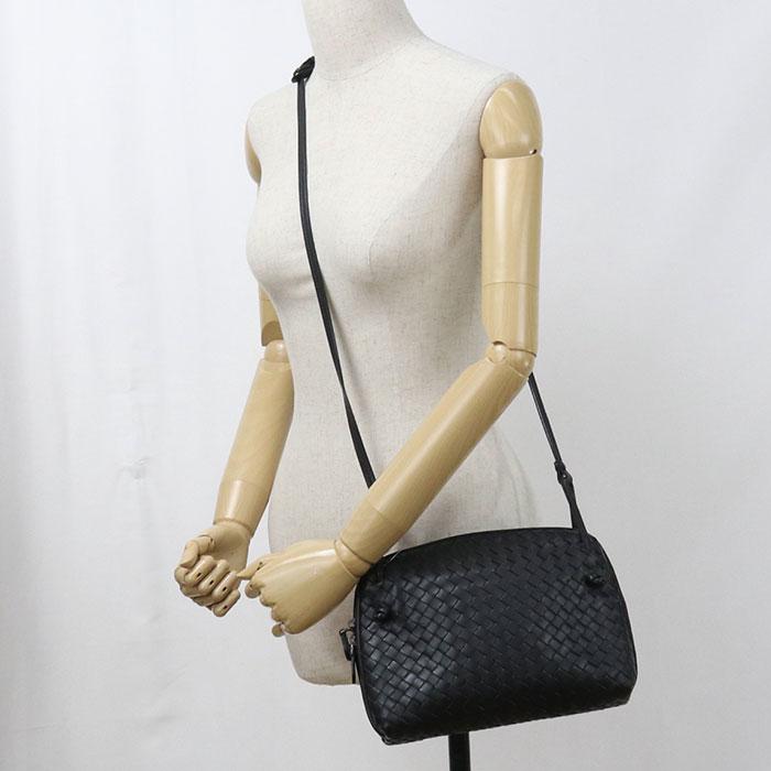 BOTTEGA VENETA イントレチャート ショルダーバッグ 良品 BOTTEGA VENETA（ボッテガ・ヴェネタ） 中古良品 ショルダーバッグ