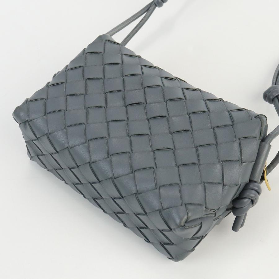 中古良品ボッテガ　ヴェネタBOTTEGA VENETA イントレチャート ミニ ループ カメラバッグ レザー 680254 グレー系 ランク：A us-2｜bighit｜02