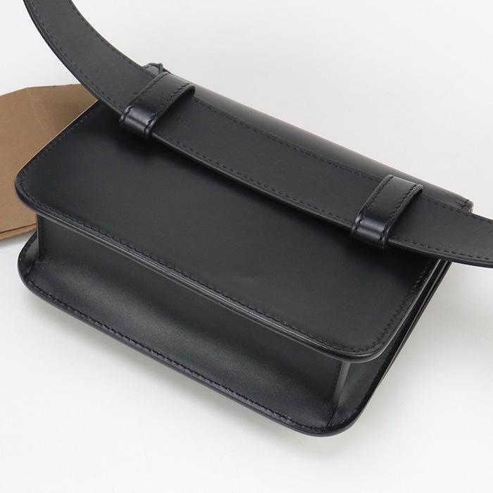 BURBERRY 中古良品 バーバリー ボディバッグ TB ベルトバッグ BURBERRY 中古良品 バーバリー ボディバッグ TB ベルトバッグ