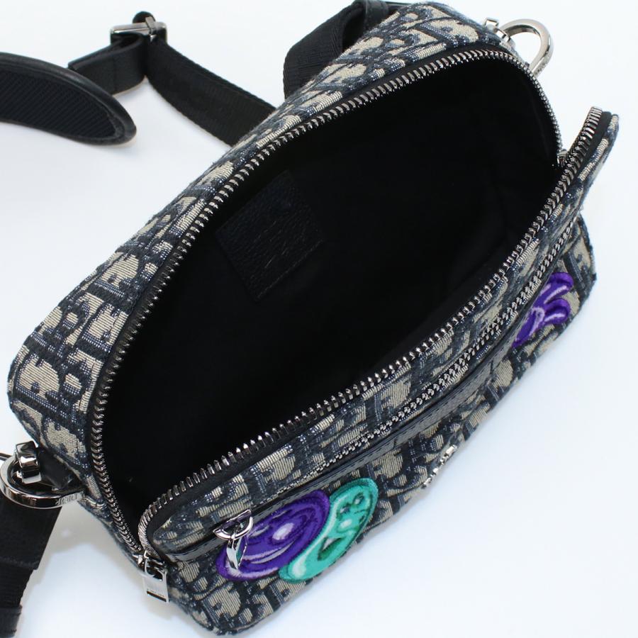 【DIOR】 メッセンジャーバッグ/ オブリーク(ケニーシャーフ コラボ) DIOR】 メッセンジャーバッグ/ オブリーク(ケニーシャーフ コラボ)