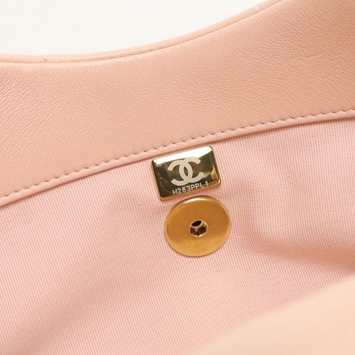 CHANEL（シャネル） 中古良品 チェーンショルダーバッグ シャネル19