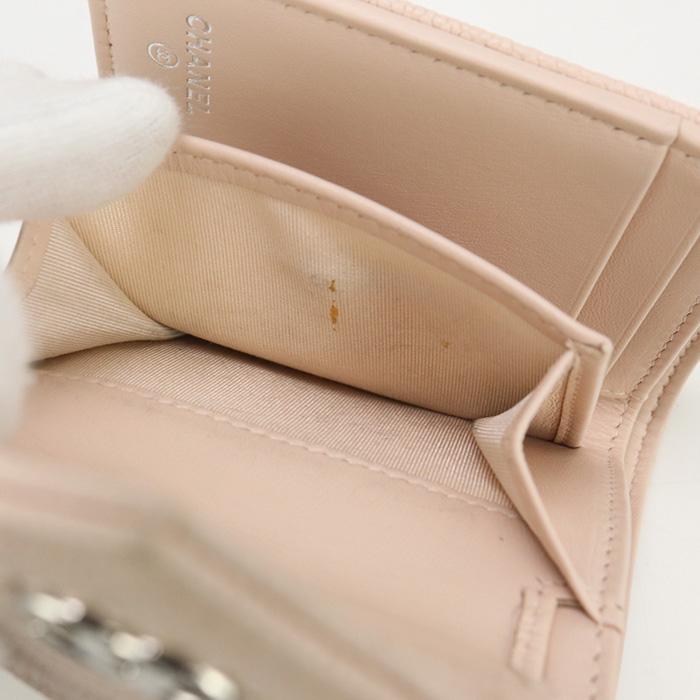 中古良品CHANEL シャネル 三折財布小銭入付き A84346 スモール フラップ ウォレット シェブロン レディース ピンク CHANEL（シャネル） 中古良品 三折財布小銭入付き A84346 スモール