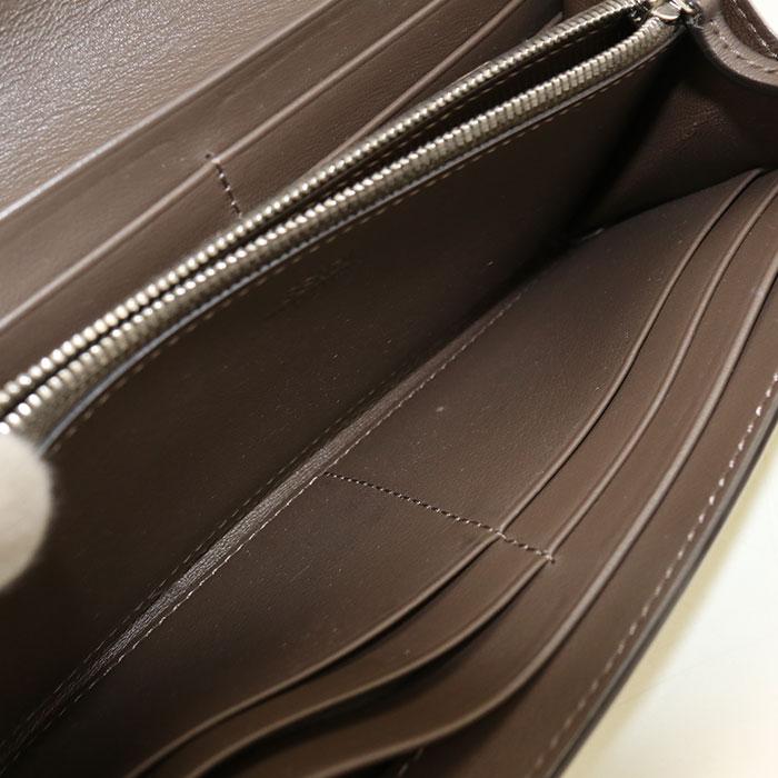 FENDI（フェンディ） 中古良品 長財布ニ折小銭入付き 8M0427