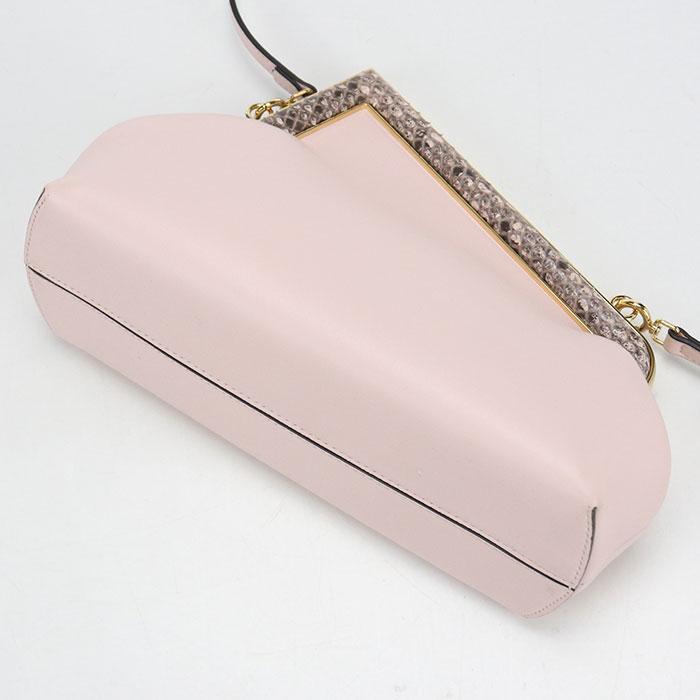 【美品】フェンディ ファーストスモールショルダー　ムートンピンク 8BP129 FENDI（フェンディ） 中古良品 ショルダーバッグ 8BP129 ファースト