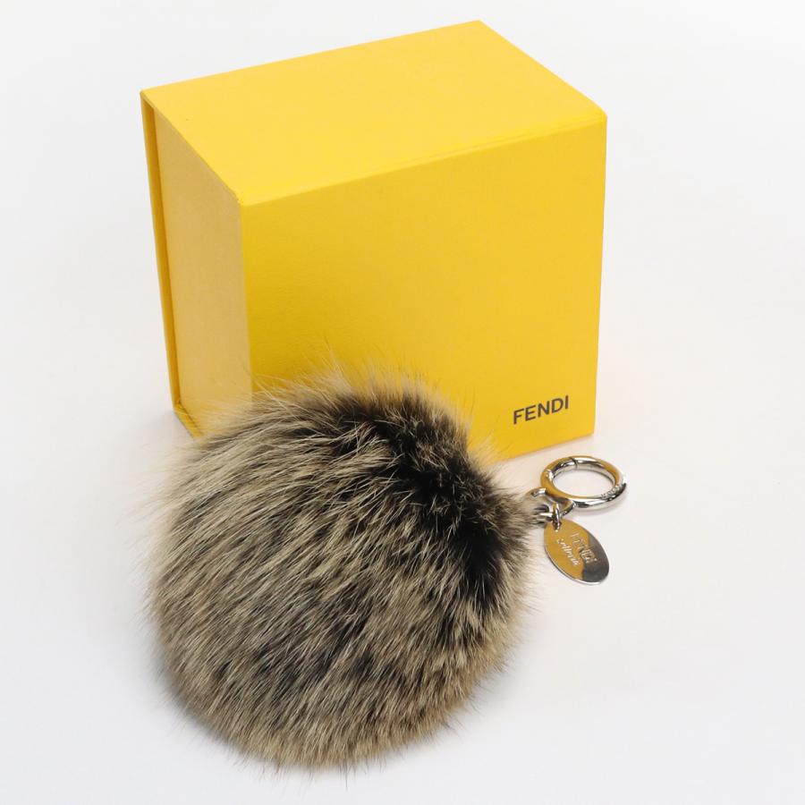 中古・未使用フェンディFENDI ポンポンチャーム メタル ランク：S us-1