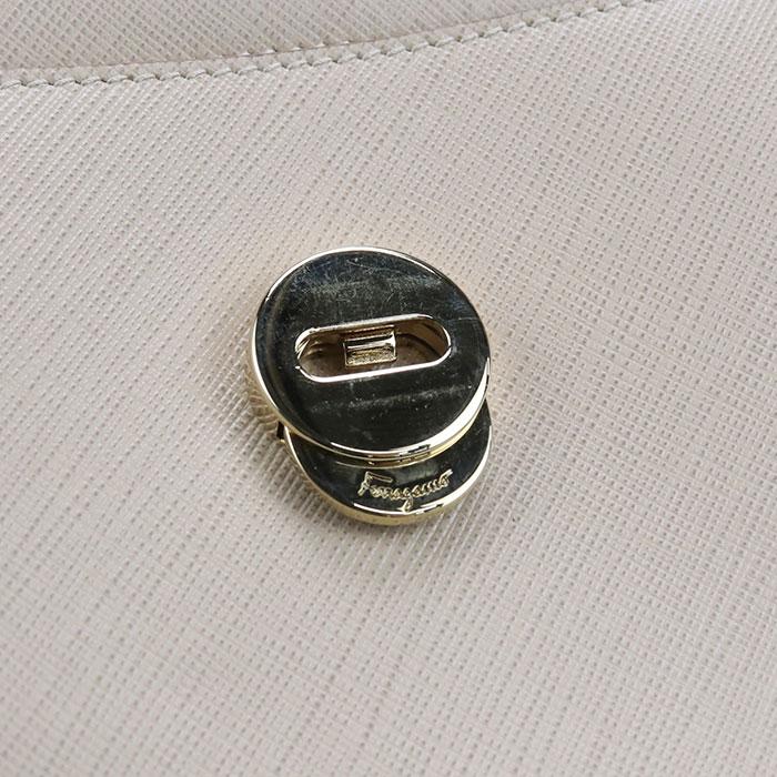 中古良品 FERRAGAMO フェラガモ ハンドバッグ 21 F570 2WAY ヴァラ