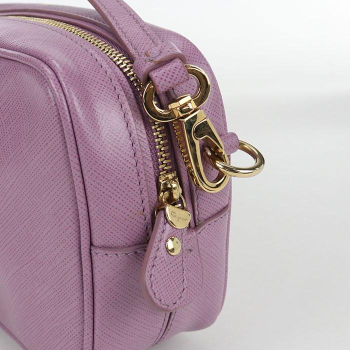 中古良品 FERRAGAMO フェラガモ ショルダーバッグ 22 C246 ガンチーニ 