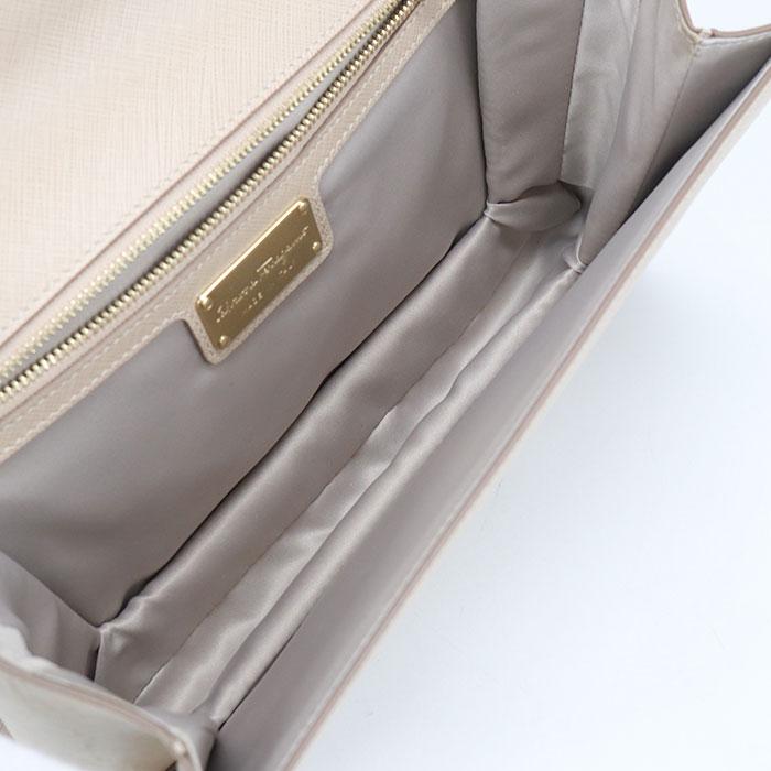 中古良品 FERRAGAMO フェラガモ 斜め掛け ショルダーバッグ 21 E480