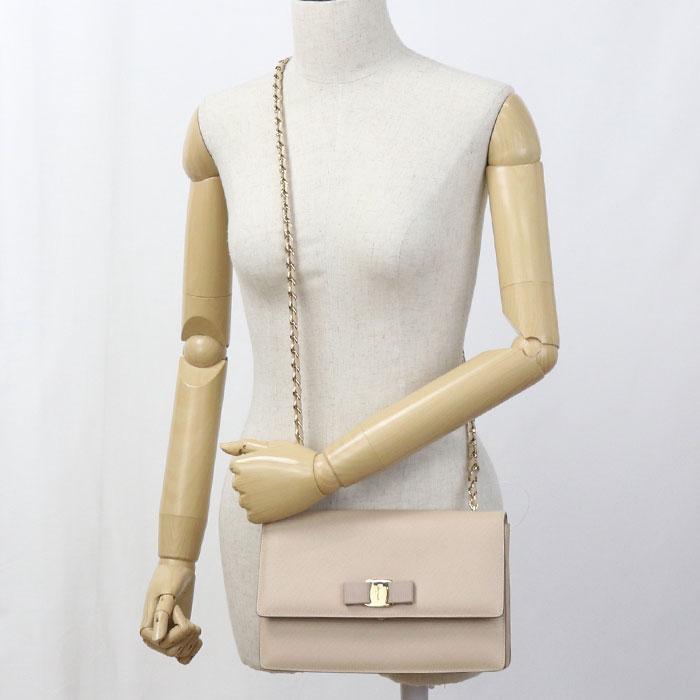 中古良品 FERRAGAMO フェラガモ 斜め掛け ショルダーバッグ 21 E480