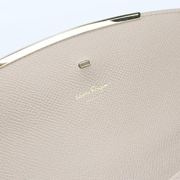 FERRAGAMO（フェラガモ） 中古良品 ショルダーバッグ 22 C941 チェーン