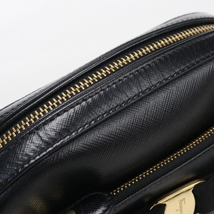 中古良品 FERRAGAMO フェラガモ ショルダーバッグ 21 F568 チェーン