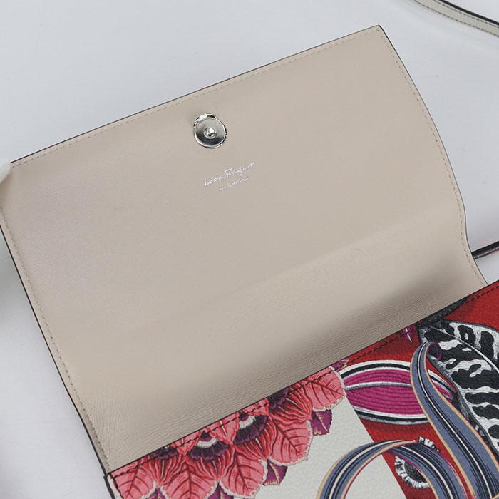 中古良品 FERRAGAMO フェラガモ ハンドバッグ 22 D866 2WAY ガンチーニ