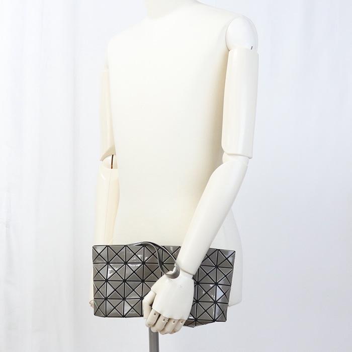 中古良品 ISSEY MIYAKE イッセイ ミヤケ クラッチバッグ 中古良品 ISSEY MIYAKE イッセイ ミヤケ クラッチバッグ
