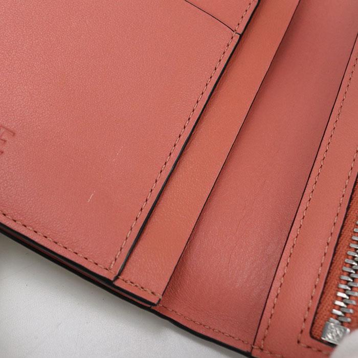 中古良品LOEWE ロエベ 長財布二折 C660S40X01 バーティカル ウォレット ラージ レディース ベージュ LOEWE（ロエベ） 中古良品 長財布二折 C660S40X01 バーティカル