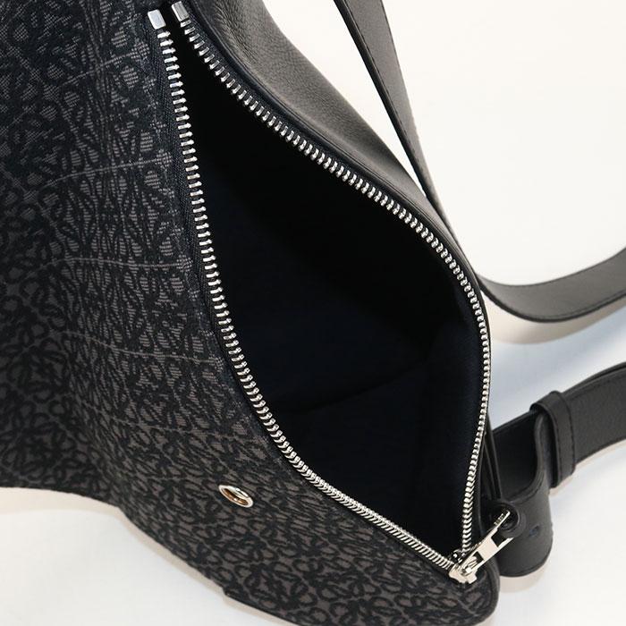 LOEWE（ロエベ） 中古美品 ショルダーバッグ アントンスリングバッグ
