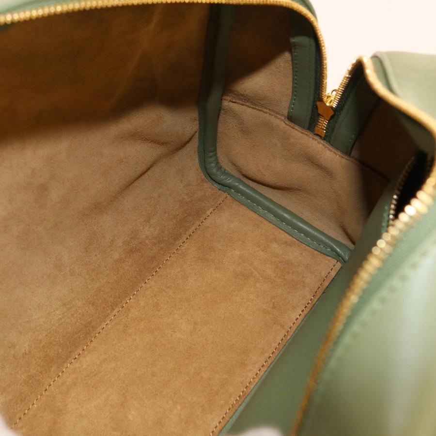 LOEWE 中古美品ロエベLOEWE アマソナ19 スクエア バッグ LOEWE 中古美品ロエベLOEWE アマソナ19 スクエア バッグ