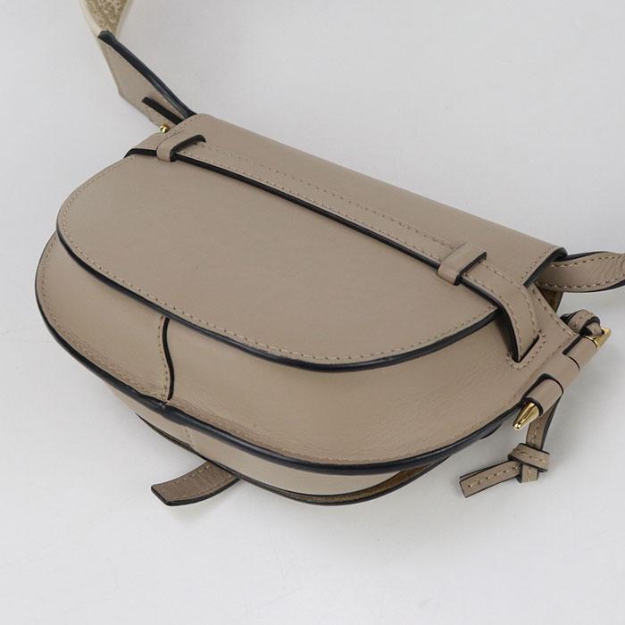 中古良品LOEWE ロエベ 斜め掛け ショルダーバッグ A650N46X13 ゲートデュアル バッグ ミニ レディース ベージュ LOEWE（ロエベ） 中古良品 斜め掛け ショルダーバッグ A650N46X13
