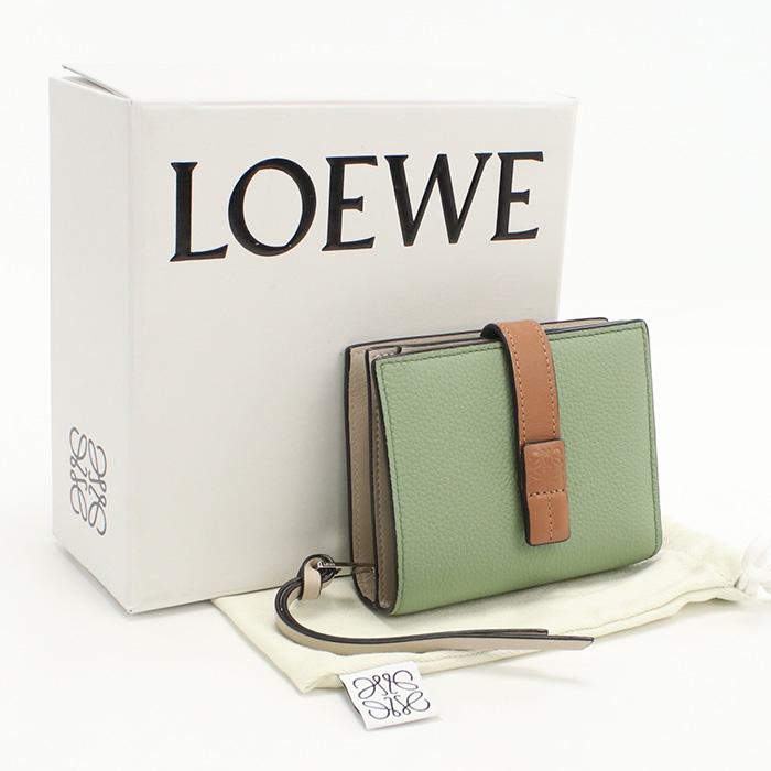 【新品未使用！】LOEWE グリーンレザー 財布 コンパクトジップウォレット LOEWE（ロエベ） 財布 レディース コンパクトジップウォレット レザー