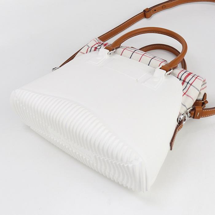 中古良品Maison Margiela  メゾンマルジェラ ハンドバッグ SB3WG0009 P4514T1003 5AC ミニ レディース ホワイト 中古良品 Maison Margiela メゾンマルジェラ ハンドバッグ SB3WG0009