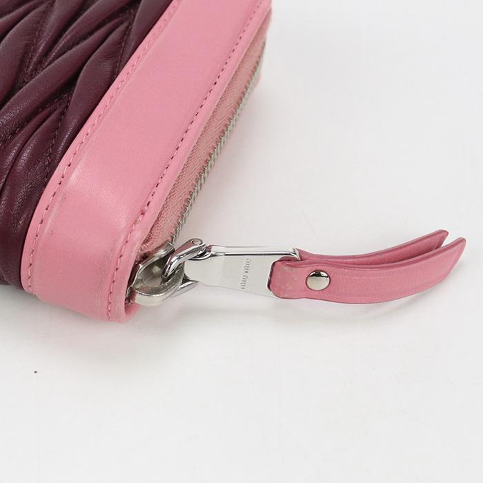MIUMIU ミュウミュウ マトラッセ レザー 長財布 ピンク ラウンドファスナー ターキー製 MIU MIU - MIUMIU ミュウミュウ マトラッセ レザー 長財布 ピンク