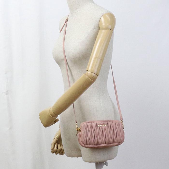 中古良品MIUMIU(OUTLET) ミュウミュウ アウトレット ショルダーバッグ ショルダーバッグ マテラッセ レディース ブラック miu miu（ミュウミュウ） 中古良品 MIUMIU(OUTLET) アウトレット