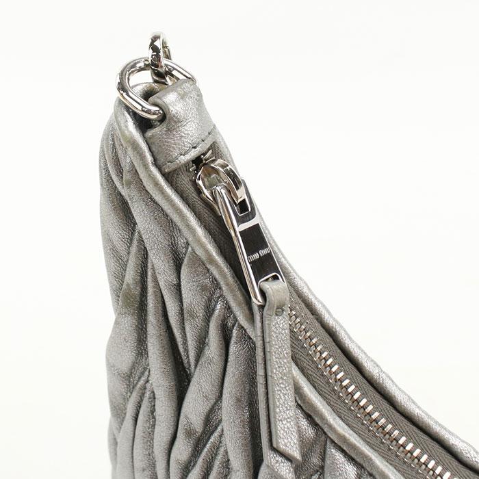 ミュウミュウ チェーンバック レア品 MIU MIU】ミュウミュウ『マテラッセ レザー ショルダーバッグ』5BH211