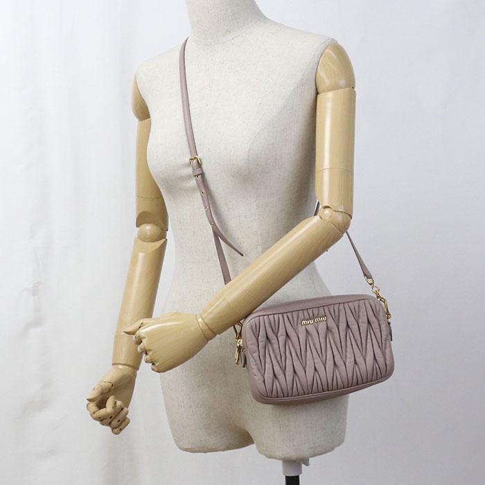 ミュウ ミュウ マテラッセ ショルダーバッグ レディース 【中古】 miu miu（ミュウミュウ） 中古良品 MIUMIU(OUTLET) アウトレット