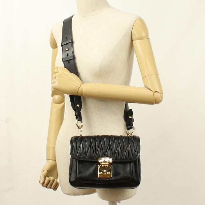 miu miu（ミュウミュウ） 中古良品 MIUMIU(OUTLET) アウトレット 斜め