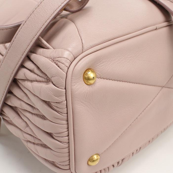 中古良品MIUMIU(OUTLET) ミュウミュウ アウトレット リュック バックパック マテラッセ レディース ピンク miu miu（ミュウミュウ） 中古良品 MIUMIU(OUTLET) アウトレット