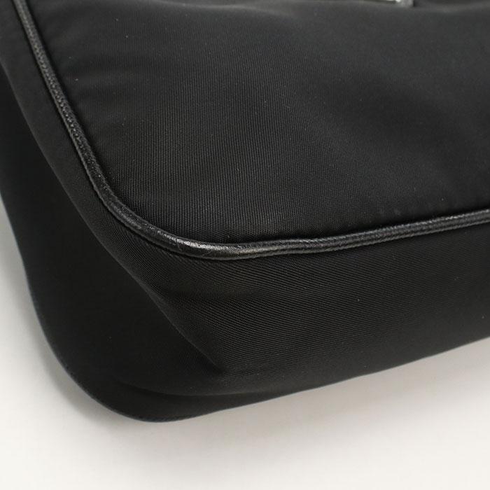 PRADA（プラダ） 中古良品 斜め掛け ショルダーバッグ 1BH058