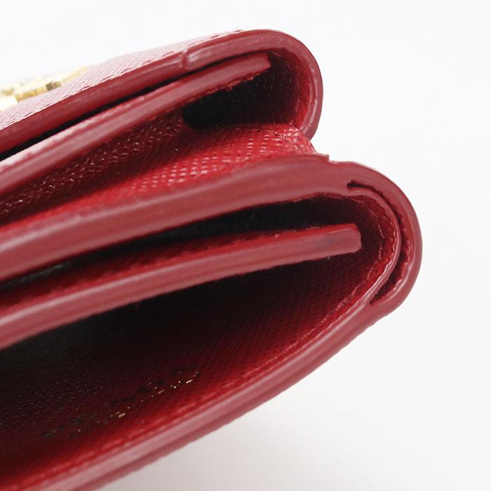 PRADA サフィアーノレザー 三つ折り財布 レッド PRADA（プラダ） 中古良品 三つ折り財布 1MH021 サフィアーノレザー