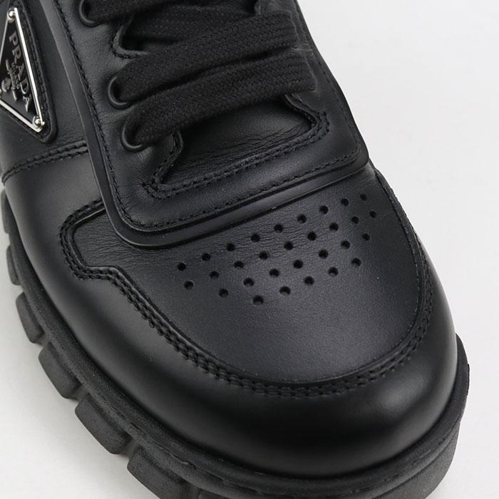 プラダ　スニーカー 新品同様　メンズ　ブラック　PRADA ルイヴィトン ルイ・ヴィトン」のスケシューや「プラダ」のオールブラック