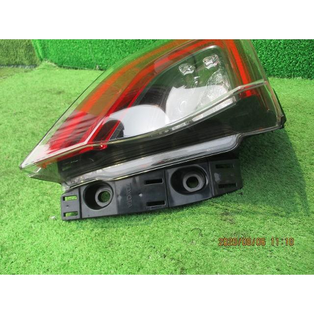 トヨタ C−HR テールランプ 左 H30 ZYX10 コイト10-103 : ビッグ
