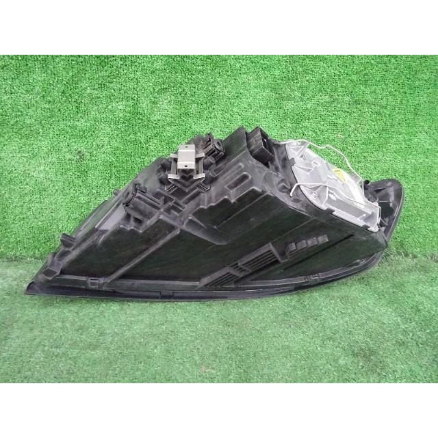 ボルボ V50 ヘッドランプ 右 MB4204S VOLVO 31299594 : ビッグ大里