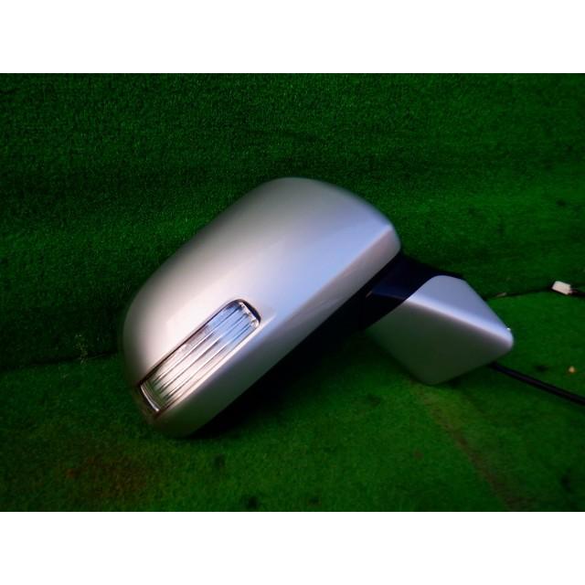 トヨタ ノア サイドミラー 右 H21 ZRR70 87910-28B10 : ビッグ大里