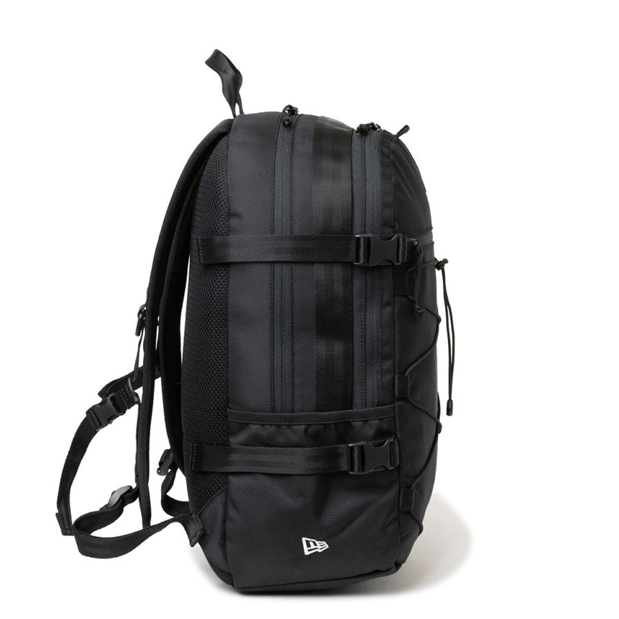 【新作・新着商品！】コードパック28Lプリントロゴ 大きいサイズ メンズ NEW ERA ブラック_1