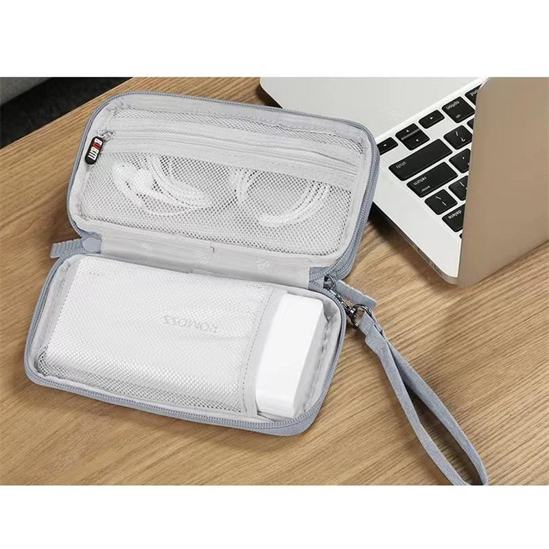 携帯ポーチ 充電器ポーチ モバイルバッテリー収納 充電器、イヤホン、スマートフォン収納 シンプル お出かけ 小物入れ 便利 持ち運び 万能 |  | 10