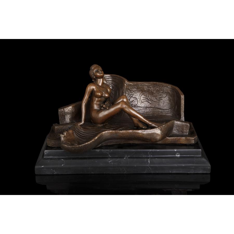 アウトレット公式店 大型ブロンズ像　座ってる裸少女　33cm名品　インテリア家具　置物　彫刻　銅像　彫像　美術品フィギュア贈り物 プレゼント