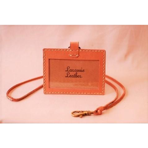 1686円 新作ウエア 本革 名入れ ヌメ革 ネームホルダー 名札入れ ネックストラップ付 おしゃれ 社員証ケース ギフト イベントメンズ レディース