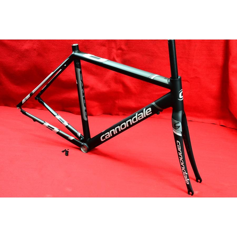 即決☆新品☆CANNONDALE◇CAAD8☆キャノンデール☆SAVE軽量 即決☆新品☆CANNONDALE◇CAAD8☆キャノンデール☆SAVE軽量